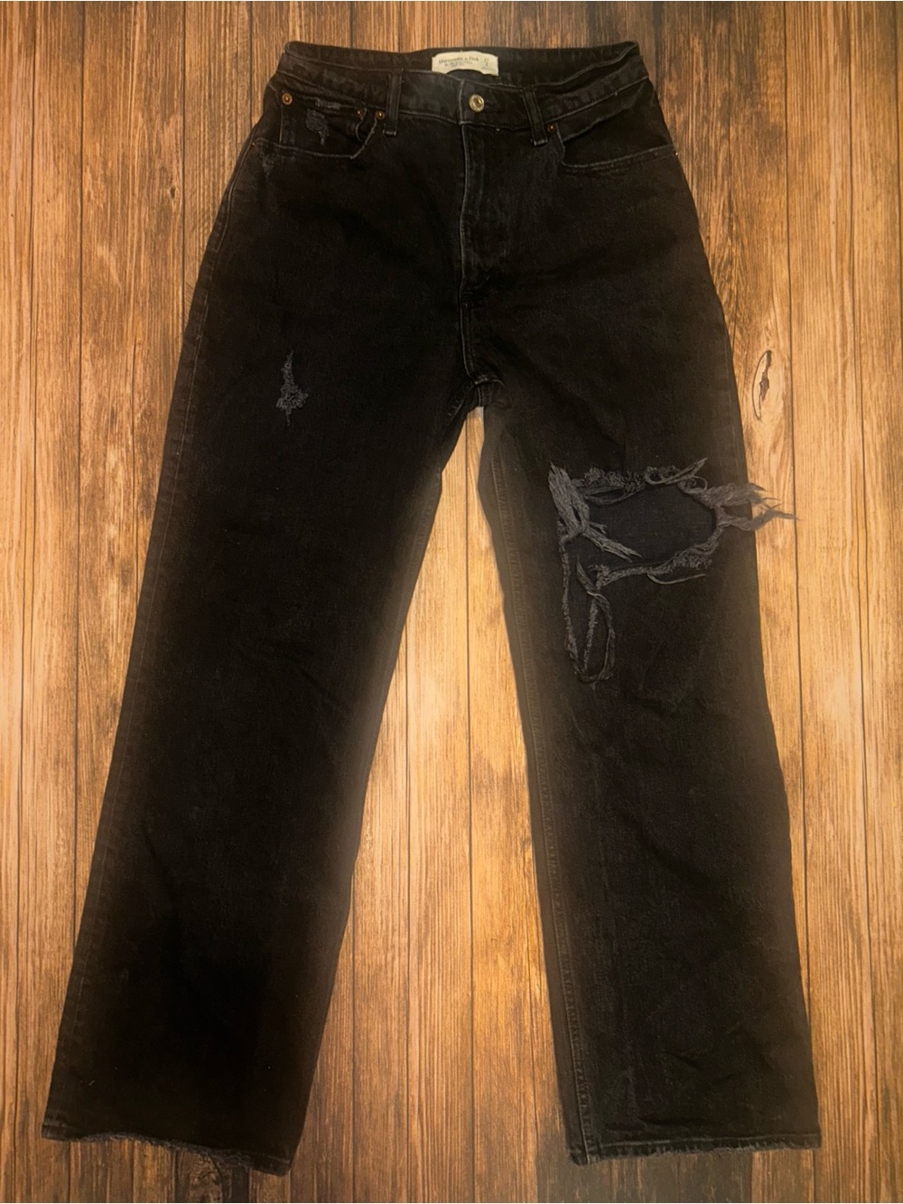 Abercrombie & Fitch Black Relaxed Distressed Jeans